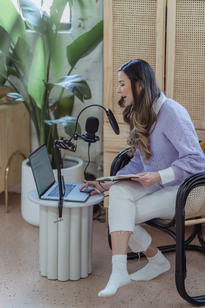 giong doc ai illustration for Giọng đọc AI tự nhiên: Cách chuyển văn bản thành giọng nói tốt nhất