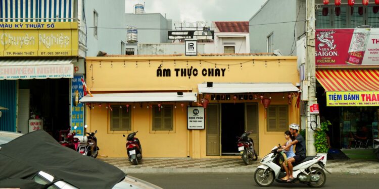 bi huy chuyen bay phai lam sao illustration for Bị hủy chuyến bay phải làm sao: Bí quyết xử lý cực hiệu qu