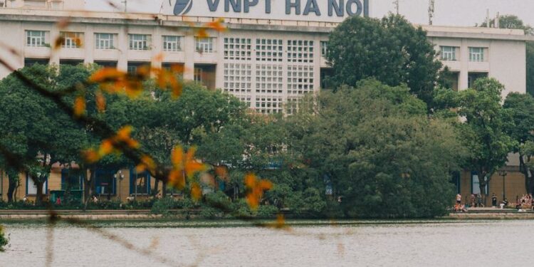 dia diem du lich gan ha noi trong ngay illustration for Địa điểm du lịch gần Hà Nội trong ngày: 10 lựa chọn
