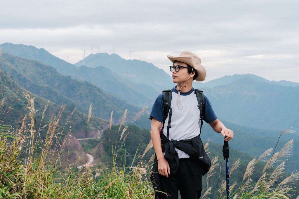 dia diem trekking viet nam illustration for Địa điểm trekking Việt Nam: 7 cung đường đẹp nhất bạn phải t