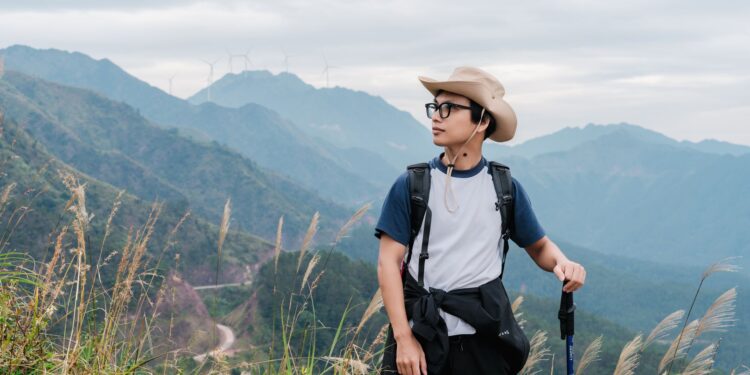 dia diem trekking viet nam illustration for Địa điểm trekking Việt Nam: 7 cung đường đẹp nhất bạn phải t