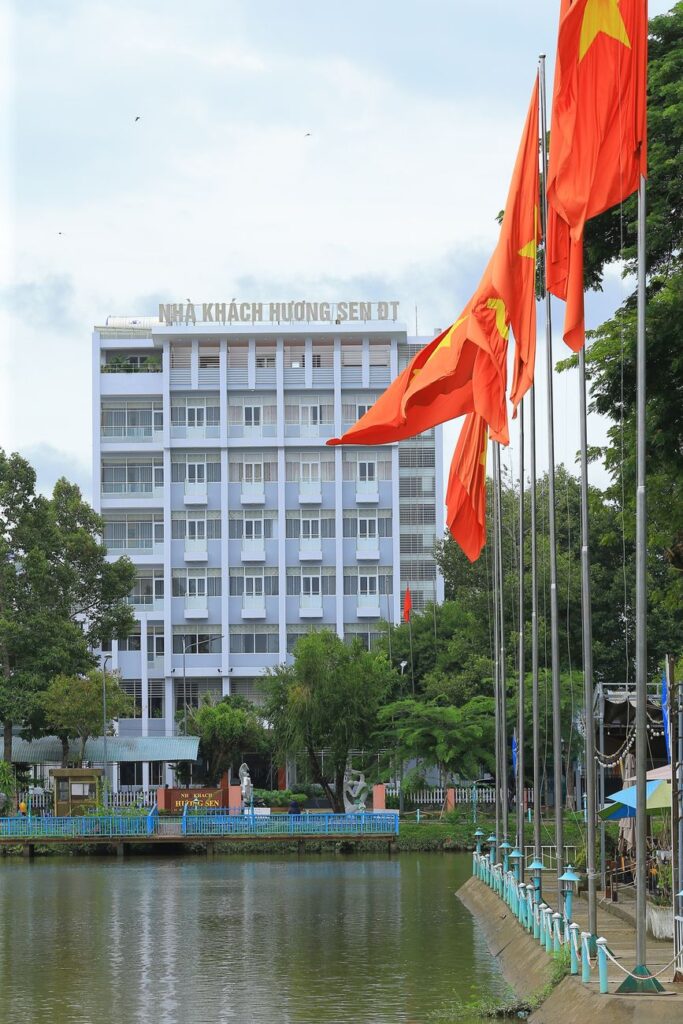 Illustration of Cách đặt phòng khách sạn nước ngoài giá rẻ: Mẹo hay tiết kiệm