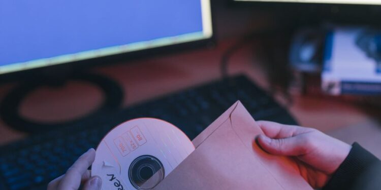 an file windows illustration for Ẩn file Windows: 7 mẹo bảo mật máy tính hiệu quả nhất