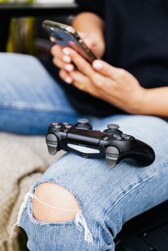 Illustration of Gia lap Android: Top 5 Phần Mềm Nhẹ Nhất, Chơi Game Mobile PC Dễ Dàng