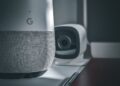 Illustration of Google Assistant: Cách bật tìm kiếm bằng giọng nói Android cực đơn giản