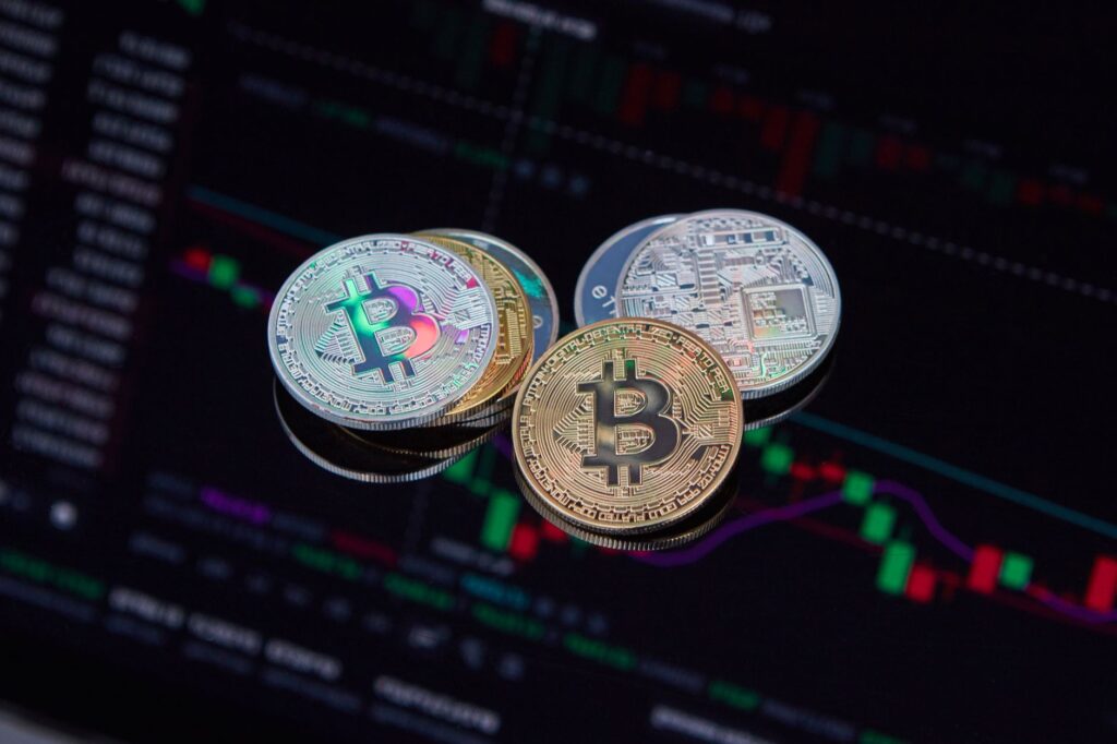 huong dan dung glassnode mien phi illustration for Hướng dẫn dùng Glassnode miễn phí: Theo dõi cá mập gom coin h