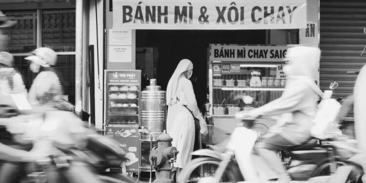 hu tieu nam vang illustration for Hủ Tiếu Nam Vang: Review Quán Ăn Đêm Sài Gòn Tuyệt Nhất