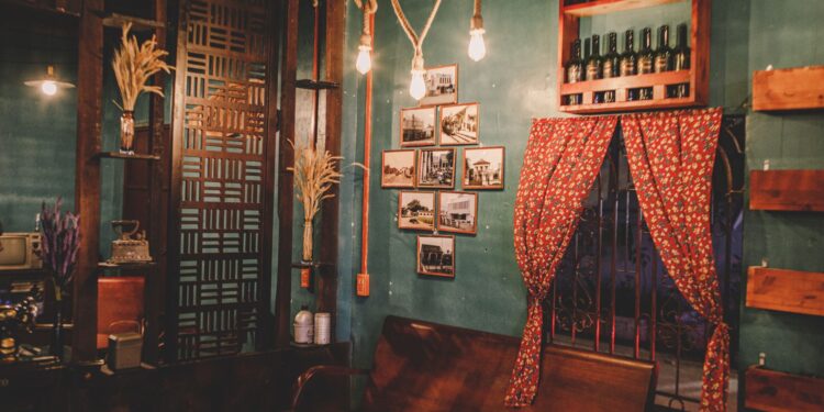 hidden bar sai gon illustration for Hidden bar Sài Gòn: 10 Địa điểm chill speakeasy tuyệt vời cho hẹn hò