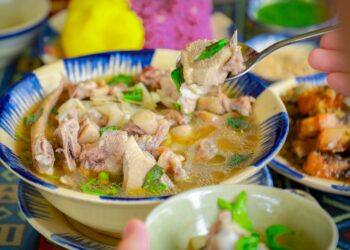 luoc mang tuoi illustration for Luộc măng tươi an toàn: Bí quyết loại bỏ độc tố cực hiệu quả