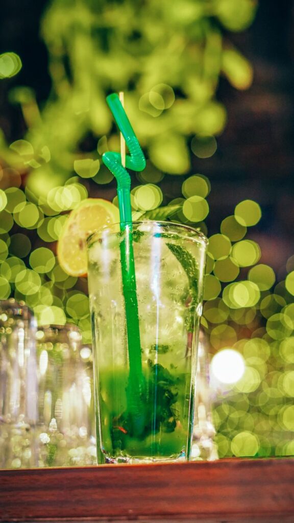 mojito chanh day illustration for Mojito chanh dây: Bí quyết pha chế đồ uống mùa hè tuyệt hảo