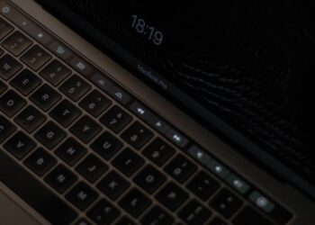 Illustration of Pin laptop chai: 7 mẹo cực hiệu quả giúp tăng tuổi thọ pin