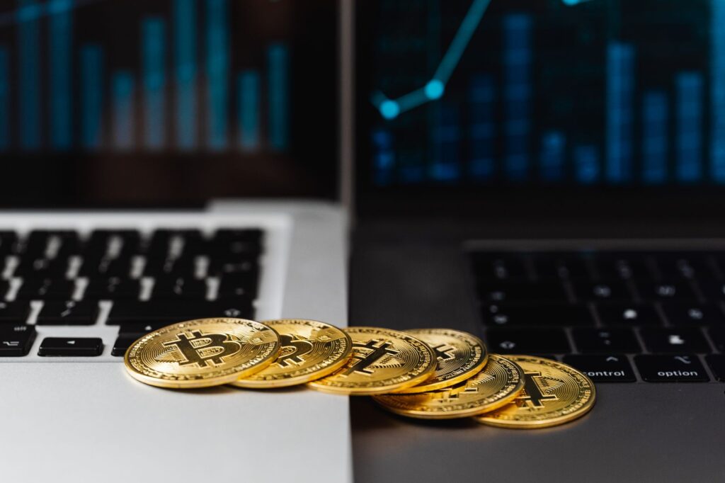 Illustration of PoS vs PoW: Hiểu cơ chế đồng thuận tối ưu trong Blockchain