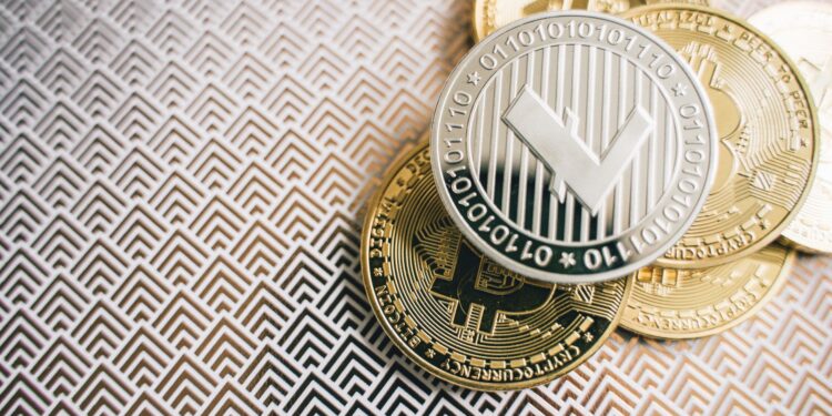 quy crypto xa hang illustration for Quy crypto xả hàng: Cách theo dõi cá mập chốt lời hiệu quả