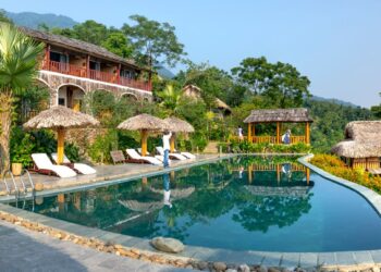 resort ho boi vo cuc illustration for Resort hồ bơi vô cực: Top 10 điểm nghỉ dưỡng đẹp nhất 2024