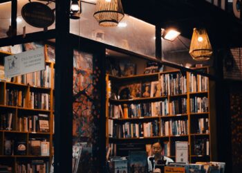 tom tat van ban illustration for Tóm tắt văn bản: Bí quyết dùng AI đọc sách nhanh, tối ưu thời gian