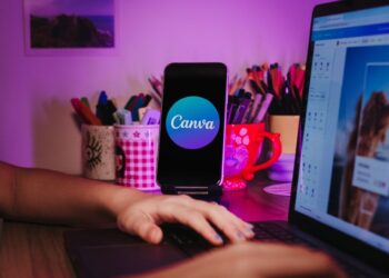 thiet ke canva illustration for Thiết kế Canva: 7 mẹo làm slide thuyết trình ấn tượng nhất