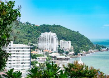 thue villa vung tau co ho bieu illustration for Thuê villa Vũng Tàu giá rẻ: Mẹo đặt phòng tuyệt nhất cho gia