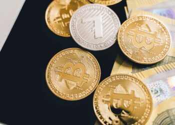 vi giay crypto illustration for Ví giấy crypto: Hướng dẫn tạo paper wallet bảo mật lưu trữ dài hạn