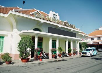 xe tu san bay cam ranh ve nha trang illustration for Xe từ sân bay Cam Ranh về Nha Trang: Mẹo di chuyển giá rẻ tu