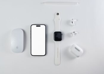 check so lan sac pin iphone illustration for Check số lần sạc pin iPhone: Mẹo kiểm tra độ chai chính xác nhấ