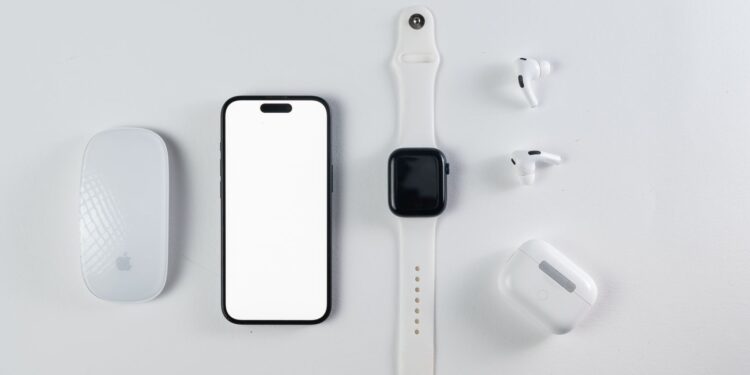 check so lan sac pin iphone illustration for Check số lần sạc pin iPhone: Mẹo kiểm tra độ chai chính xác nhấ