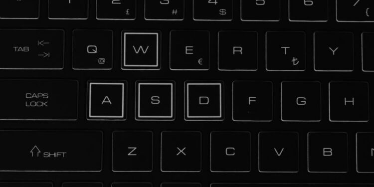 Illustration of Laptop do nuoc: Mẹo cứu PC khẩn cấp hiệu quả và an toàn