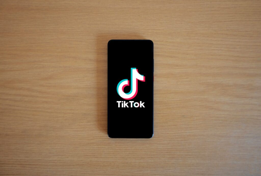 cach lay nhac tiktok lam nhac chuong iphone illustration for Cách lấy nhạc TikTok làm nhạc chuông iPhone: Bí quyết đơn giản n