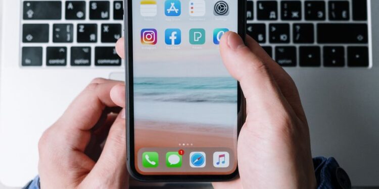 cach xem mat khau wifi tren iphone illustration for Cách xem mật khẩu WiFi trên iPhone: Mẹo cực nhanh và hiệu qu