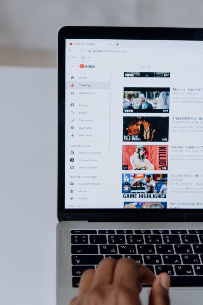 cach xem video youtube khong bi dinh quang cao illustration for Cách xem video YouTube không bị dính quảng cáo: 5 Mẹo hiệu qu