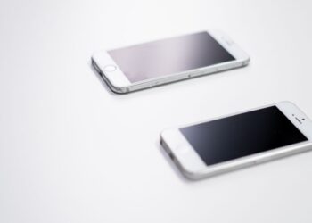 man hinh iphone bi do khong cam ung duoc illustration for Màn hình iPhone bị đơ không cảm ứng được: Cách fix
